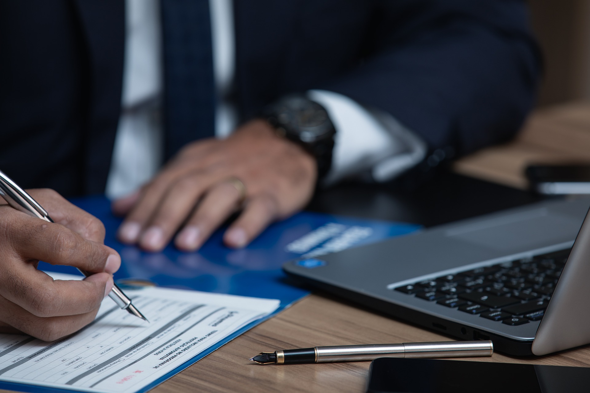 Cuáles son las leyes laborales en Florida y qué beneficios tienen?