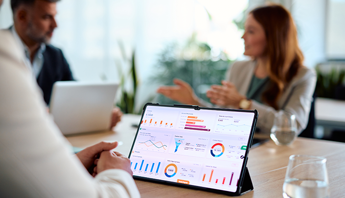 Desconfiança digital: o caminho para reconstrução da credibilidade empresarial na era da desinformação